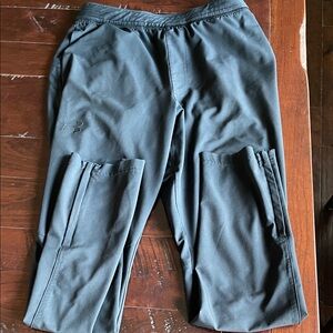 Under Armour Men's Black Athletic Pants Men’s size Medium